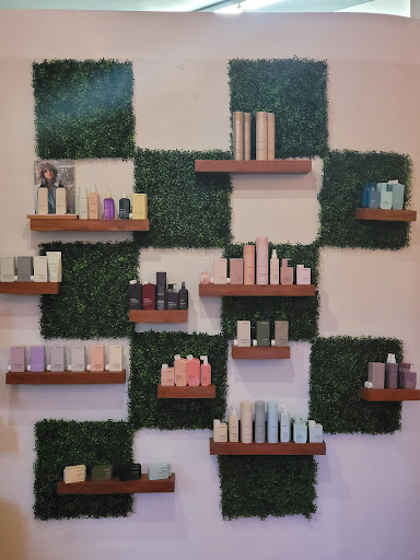 Tōpaz Beauty Co. - Thumbnail