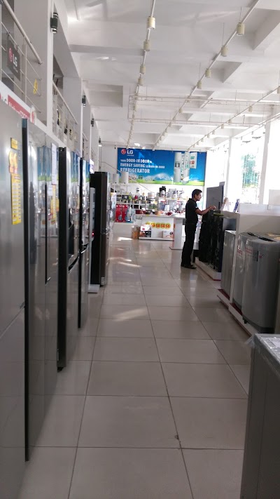 Electronics Store