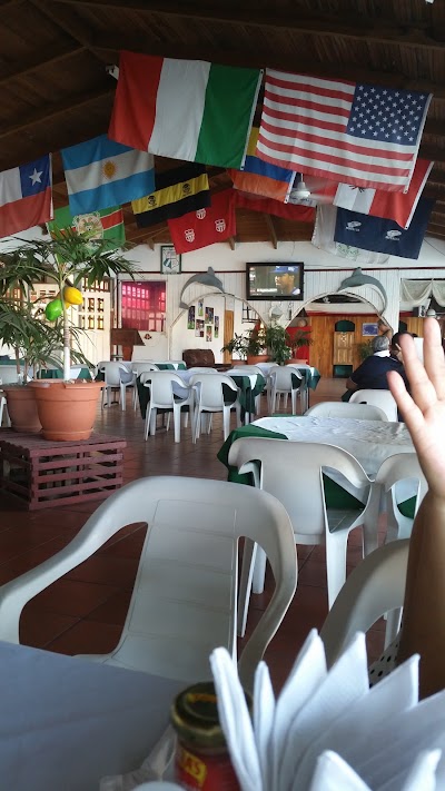 Photos of El Delf&iacute;n