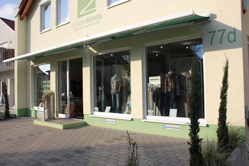 KLEIDERWECHSEL