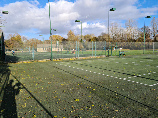 Lower Windrush Tennis Club Logo
