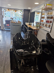 Photo n°4 de Cap'tifs à Bréhal (Salon de coiffure)