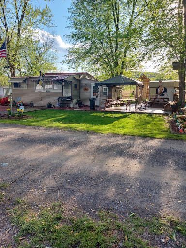 Bowser's Riverfront Campground