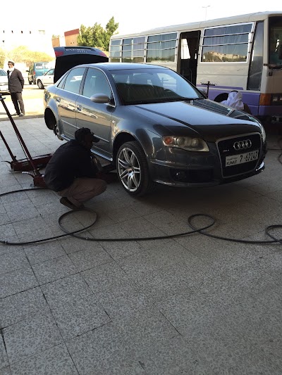Photos of Mostafa Abul Hassan Tires
