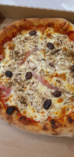 Photo 1 - Bella Pizza Luzy