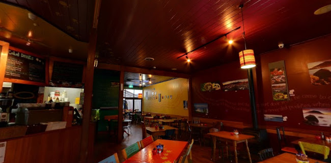 Fat Dog Cafe & Bar Open Times