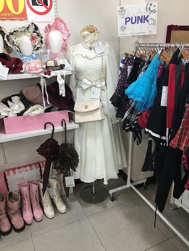 Mapstr - Shopping クローゼットチャイルド池袋1号店. Closet Child