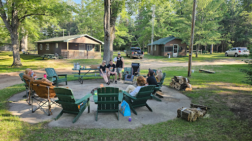 Rainbow Resort Canoes and Cabins - Thumbnail