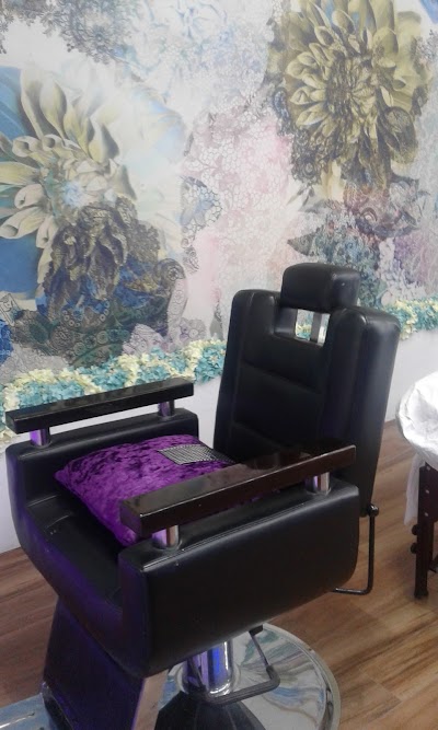 Photos of Salon Marilyn Gulwspa