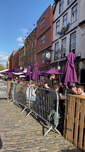 The Apple - Bristol