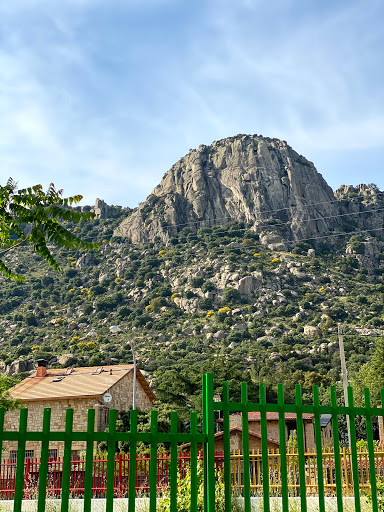 Beginning road to Pico de la Miel