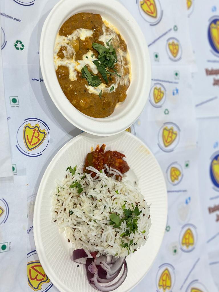 Jay Bhavani Vadapav — photo 13