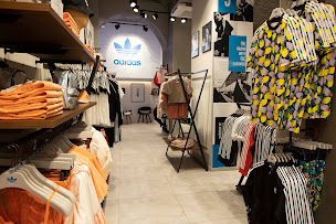 Photo n°3 de Adidas Originals à Lyon (Magasin de chaussures)