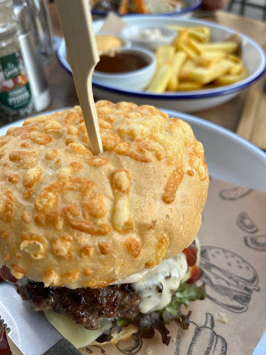 Cheers - Burger & Beer - Visual