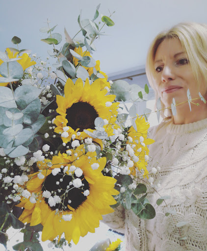 Flowers & Pop. Weddings & Events Florist. - Thumbnail