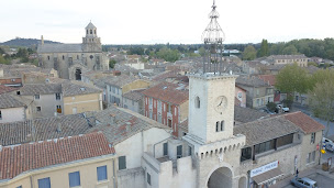 Photo n°22 de Mairie de Le Thor à Le Thor (Hôtel de ville)