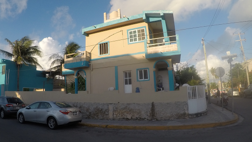 La familia ""Salsa en Isla Mujeres""