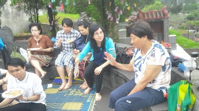 Photos of Apo cemetery