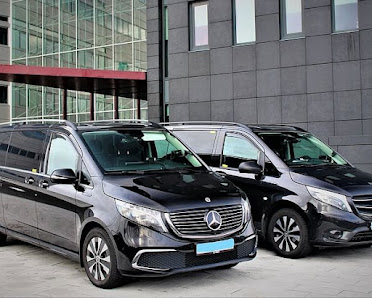 Puffin Taxi | Tour & Transfer Service Reykjamelur 5, 270 Mosfellsbær, Ísland