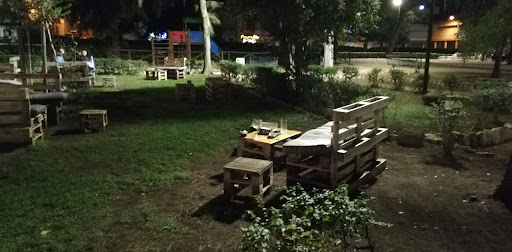 Garden Lounge Bar - Thumbnail