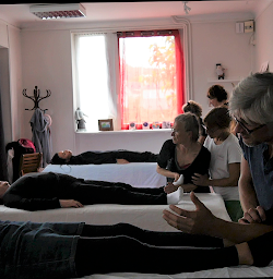 Photo n°9 de En présence - Annie Chapelle - Somatothérapeute formation & consultation à Hôpital-Camfrout (Soins aux personnes âgées)