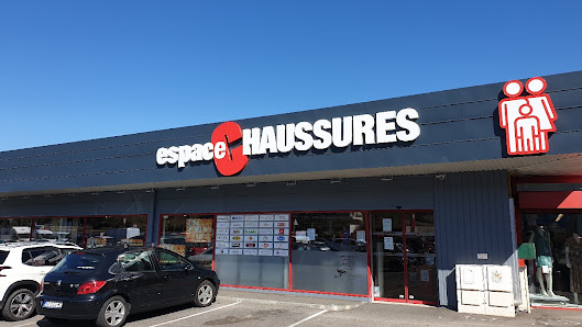 Espace Chaussures 100 Rte de la Roche, 74800 Amancy, France