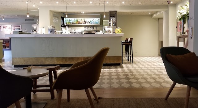 Hotel Tres