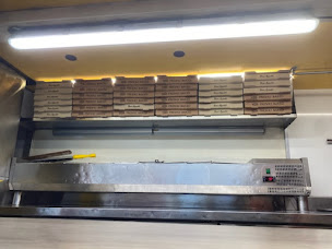 Photo n°4 de DESLYS 78 CAMION PIZZA - AU FEU DE BOIS à Ecquevilly (Pizzeria)