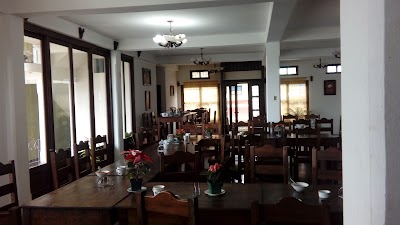 Photos of Ut's Laja Hotel