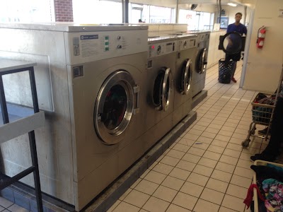 Elm St. Laundromat