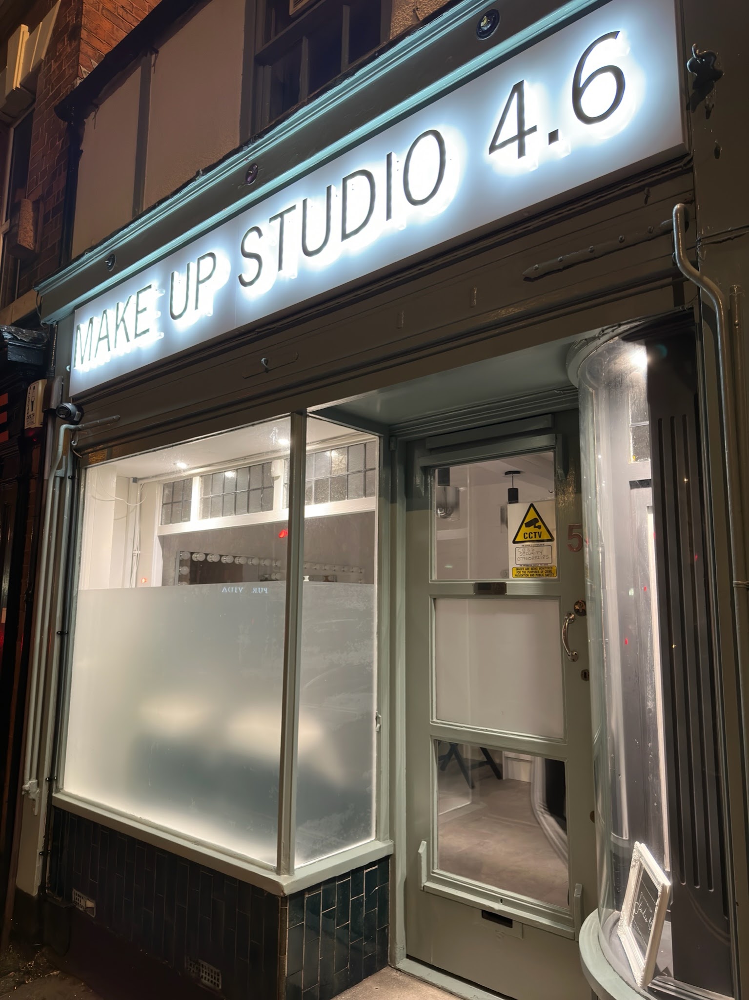 Hair and Makeup Studio 4.6 - Makeup Artists - photo 1