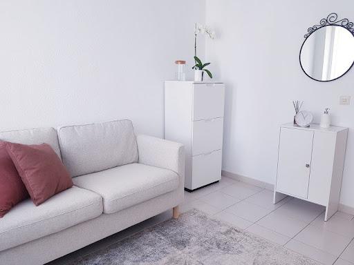 Esther Rodil, Psicóloga