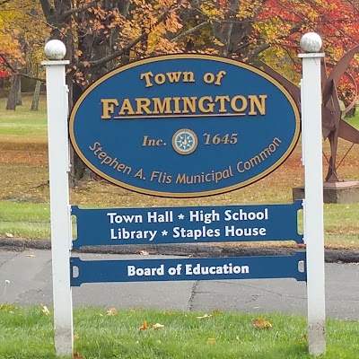 Town of Farmington: Town Hall
