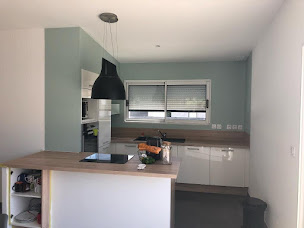 Photo n°3 de Charly Services à Saint-Urbain (Peintre en bâtiment)