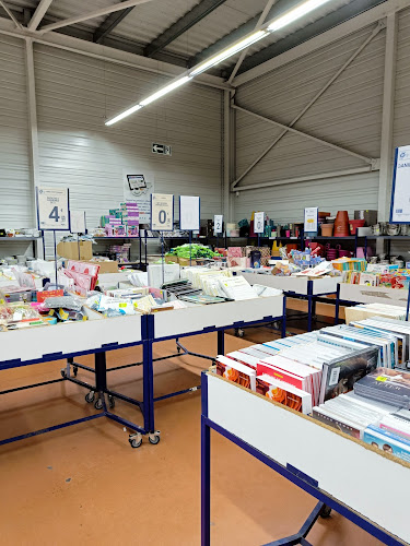 Opinii despre NOZ Castres în Castres - Magasin