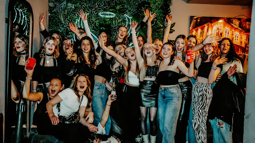 Flames - Bar & Club - Thumbnail
