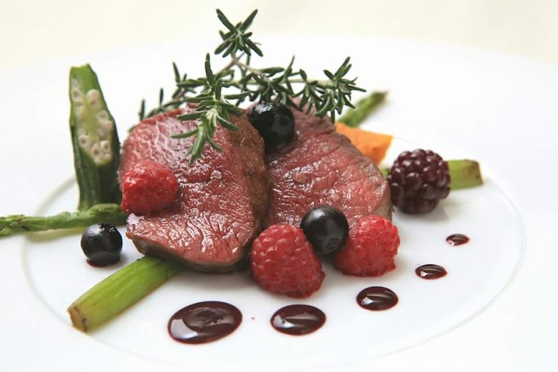 ビストロ アマービレ