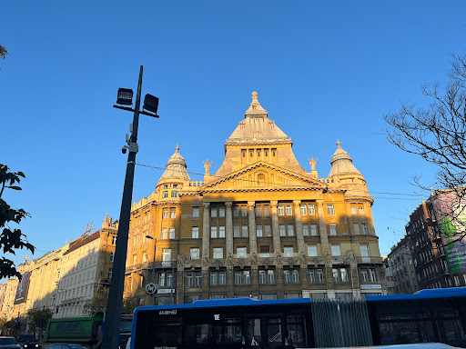 Elizabeth Square - Visual