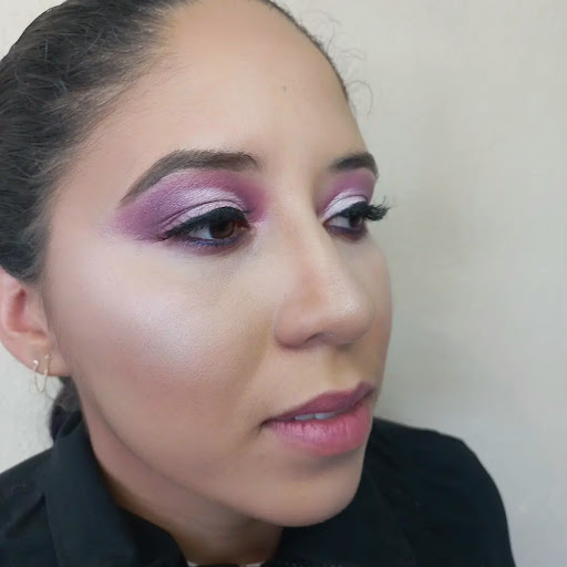 Lucero Ventura Makeup artist - Thumbnail