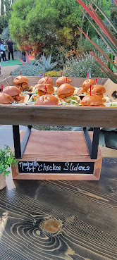 Hotville Chicken (DULANVILLE FOOD TRUCK) by null