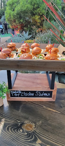 Hotville Chicken (DULANVILLE FOOD TRUCK) by null