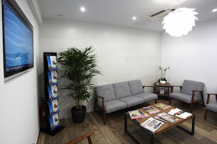 Photo n°4 de Dr Laurine BIRAULT - Chirurgien-Dentiste - Nice à Nice (Parodontiste spécialiste des implants dentaires)