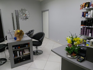 Photo n°6 de Cely Coiff à Sablé-sur-Sarthe (Salon de coiffure)