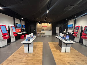 Photo n°2 de Free - Boutique Saint Omer à Longuenesse (Opérateur téléphonique)