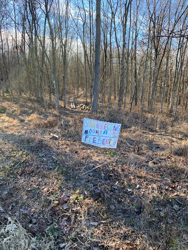 Shabbecong Mountain Preserve Trail Head - Thumbnail