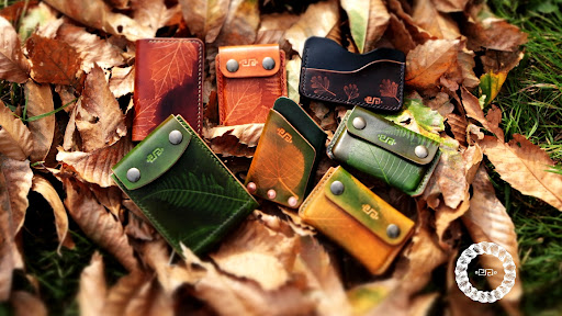 Wild forest leather Logo