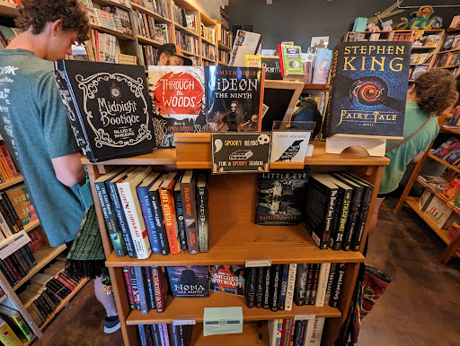 Reverie Books - Thumbnail