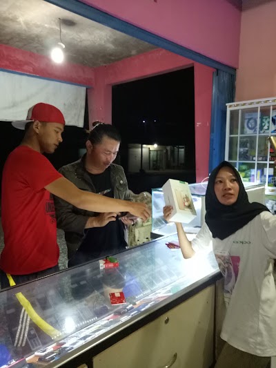 Photos of Hana ponsel lontar