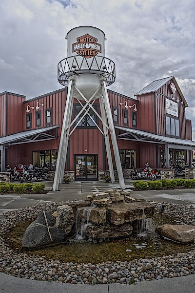 Photos of Ray C's Harley-Davidson of Lapeer