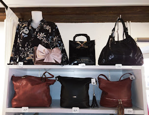 Photo n°3 de Mod2Vies, Vêtements/chaussures et accessoires femme. Achat/Dépôt/Vente à Masevaux-Niederbruck (Magasin de vêtements pour femmes)